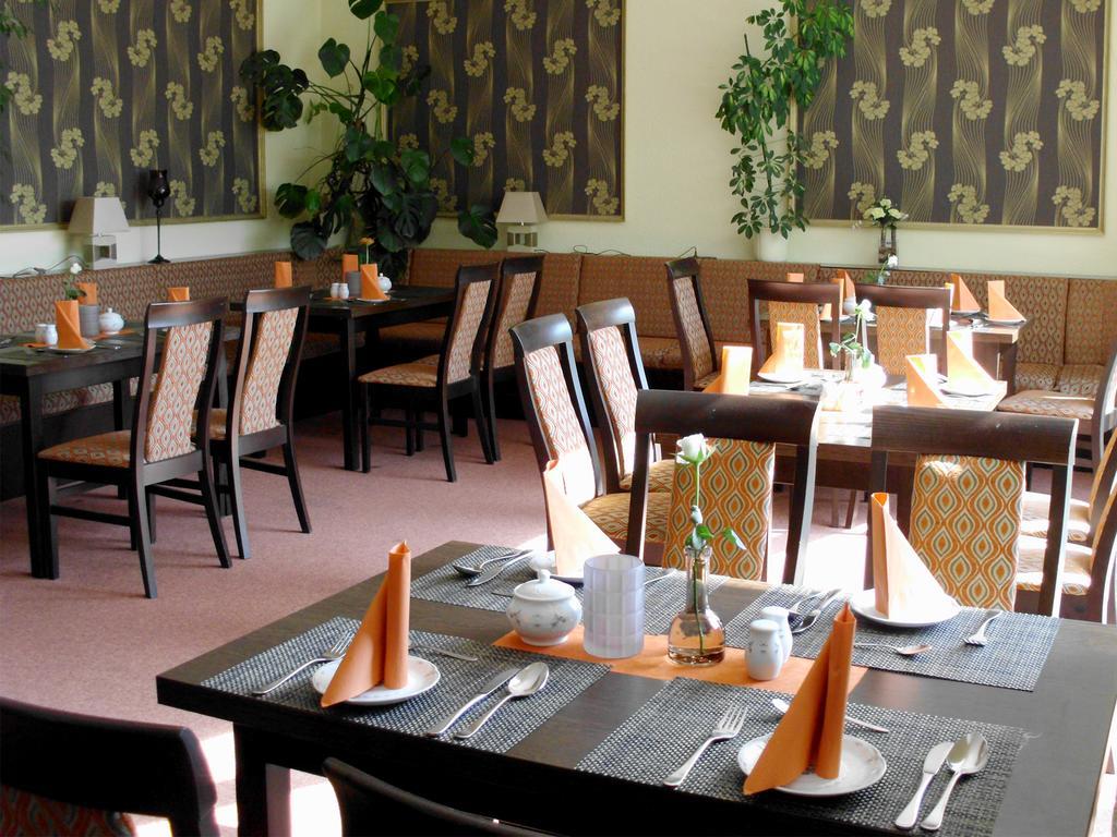 Mucha Ohg Hotel Sembziner Hof Klink Zewnętrze zdjęcie