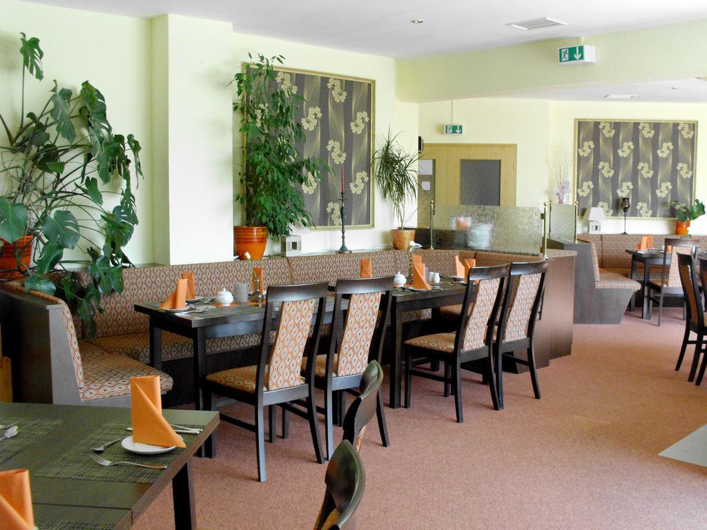 Mucha Ohg Hotel Sembziner Hof Klink Zewnętrze zdjęcie