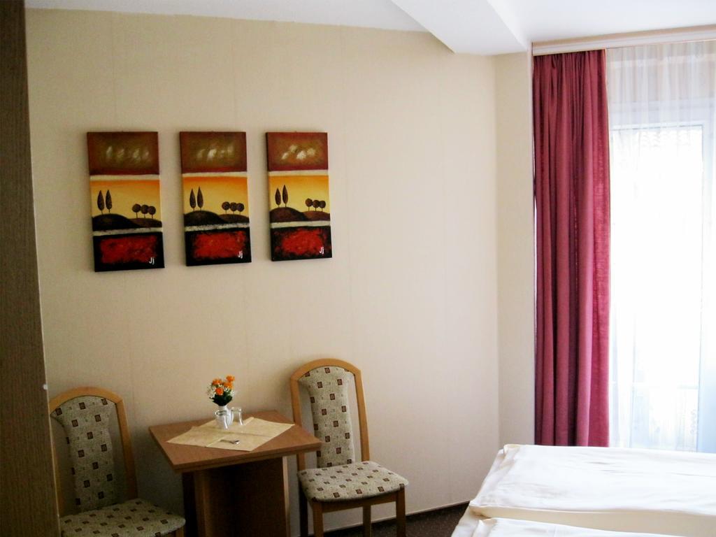 Mucha Ohg Hotel Sembziner Hof Klink Pokój zdjęcie